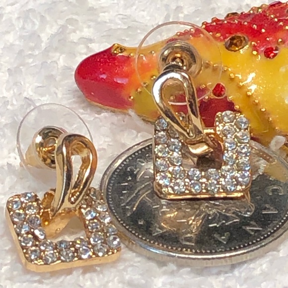 Light Gold rhinestone earrings NWOT- shiny SQUARES - Picture 8 of 9